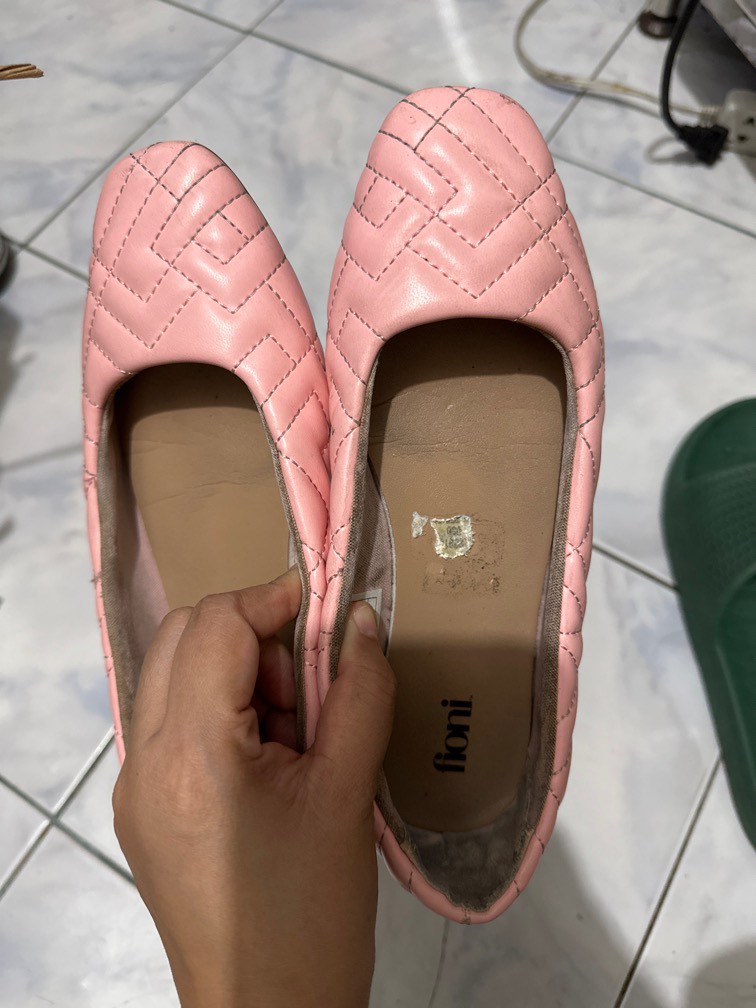 For free Payless Shoes size 5, Women's Fashion, Footwear, Flats ...