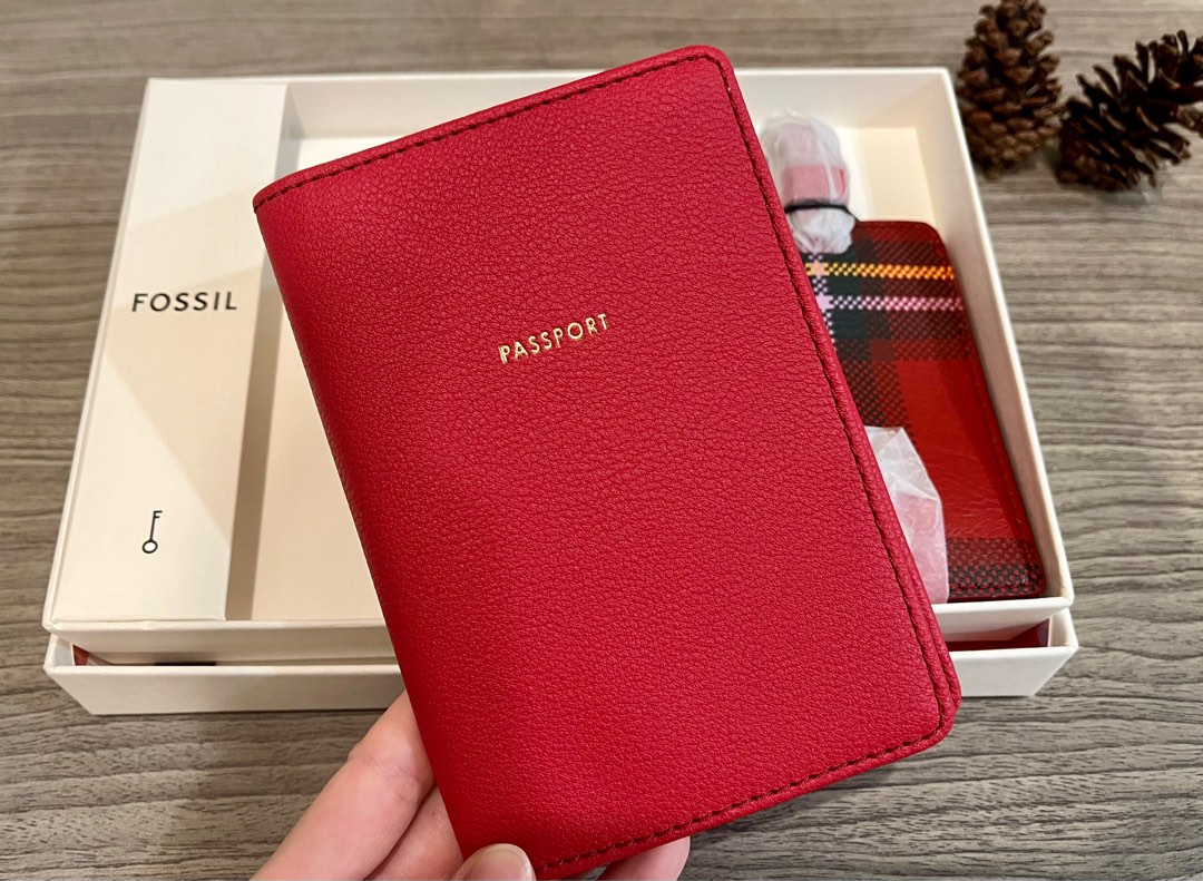 Fossil Passport Case and Luggage Tag Gift Set (Penutup Pasport