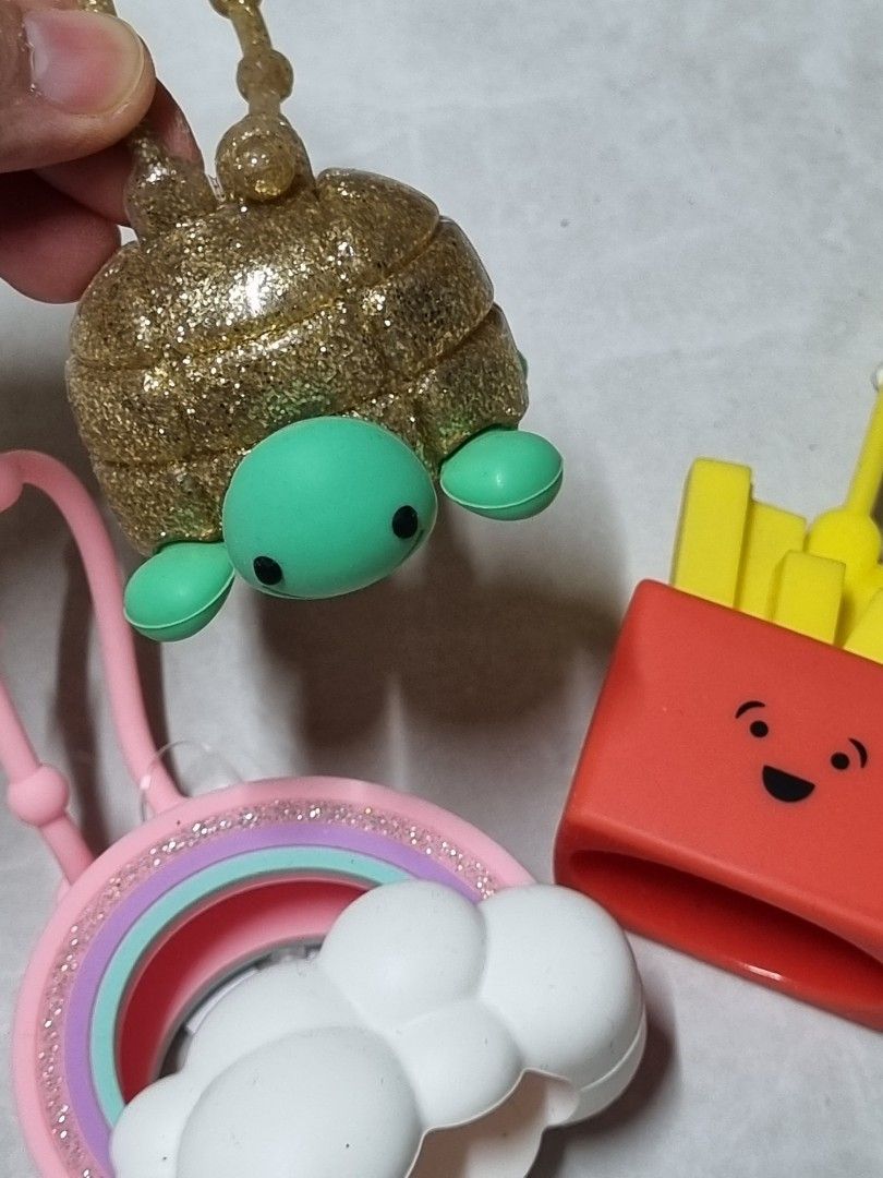 Free mail bath & body works Turtle hand sanitizer holder, Beauty