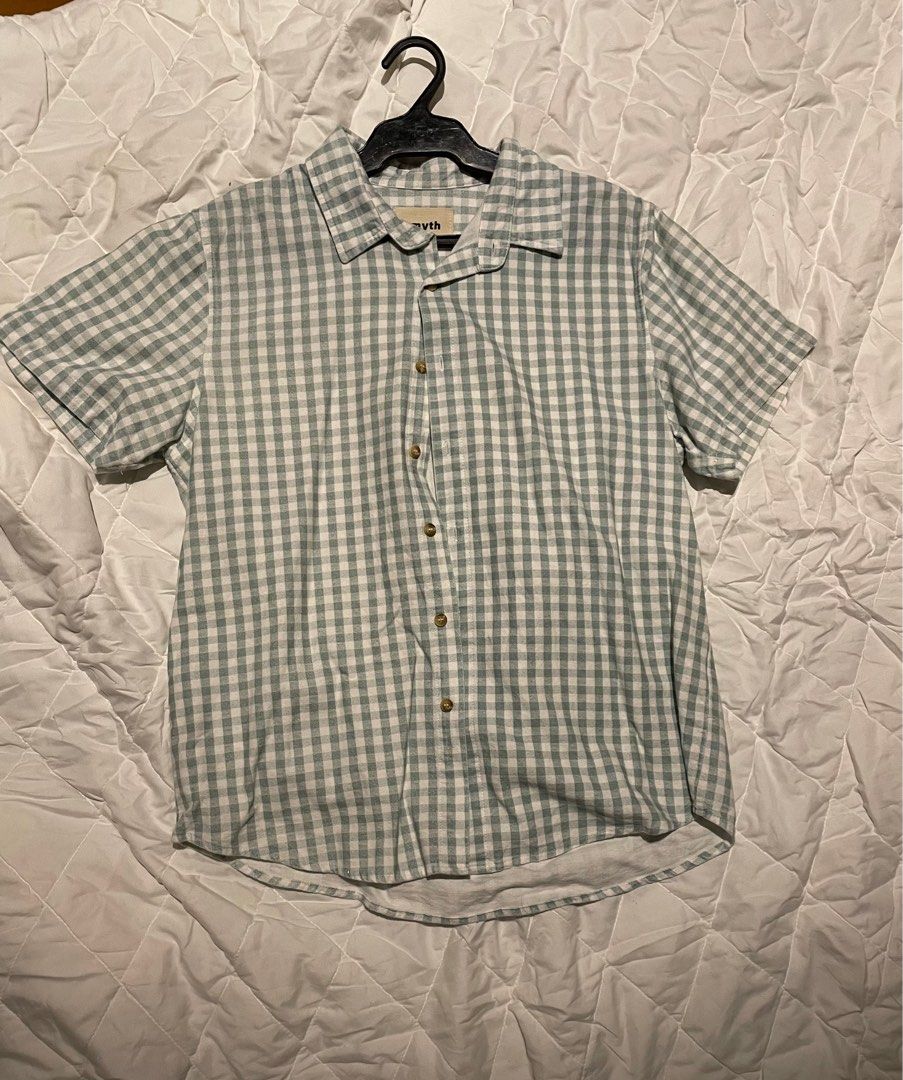 Green Plaid Button Down (Category: Tshirts & Polo Shirts ) located in Paranaque City. Submitted by wompwomp (Listing ID 1275752308, Image 1). Description: SM Youth Casual Button Down Short Sleeves Size: Medium Dimensions: 28x21 laid flat RFS: Not my style anymore.