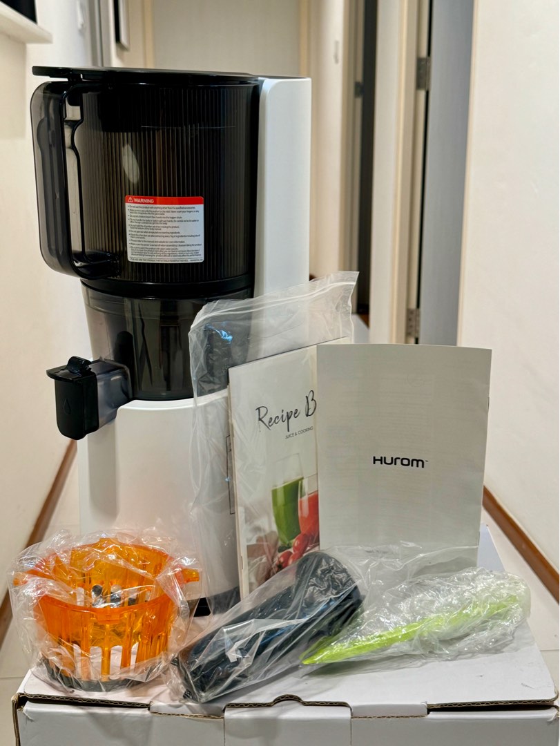 Hurom H200 Easy Clean Slow Juicer, TV & Home Appliances, Kitchen