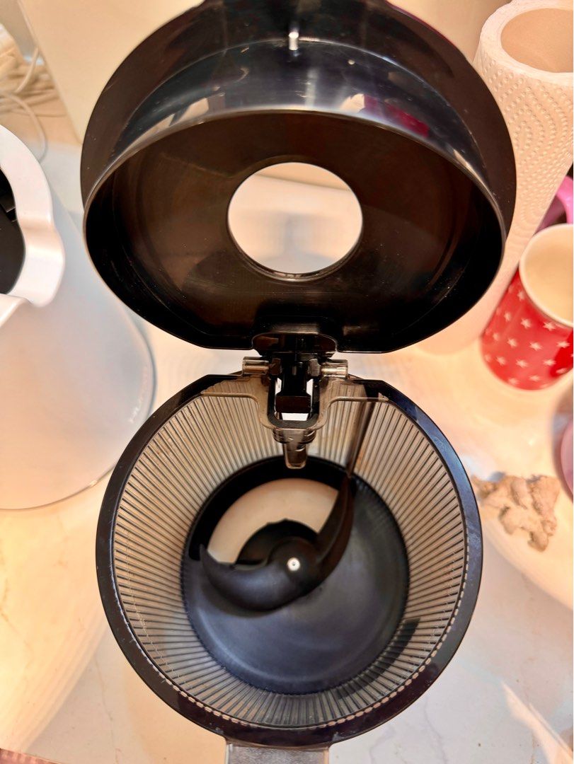 Hurom H200 Easy Clean Slow Juicer, TV & Home Appliances, Kitchen