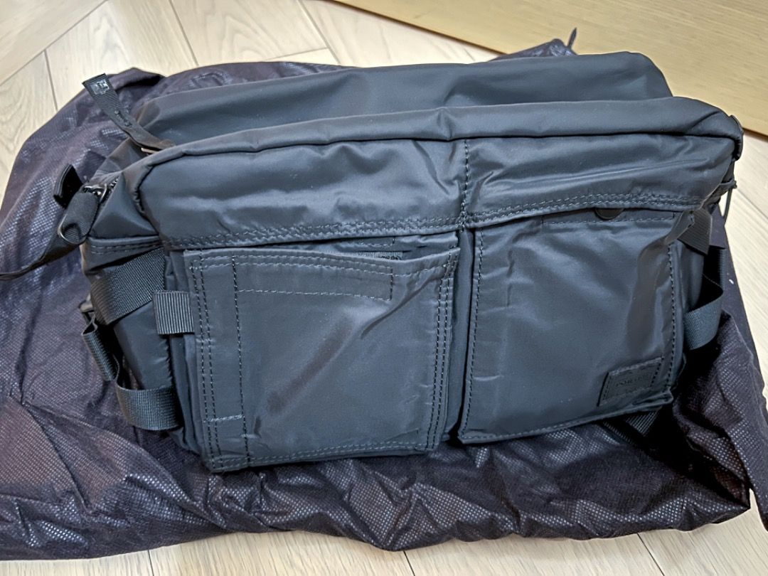 Head porter black 2024 beauty hip bag