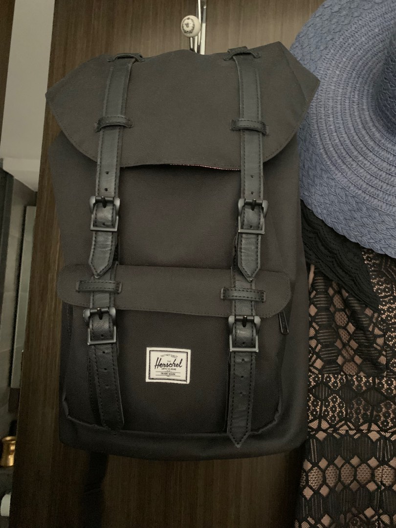 Herschel pa daypack top