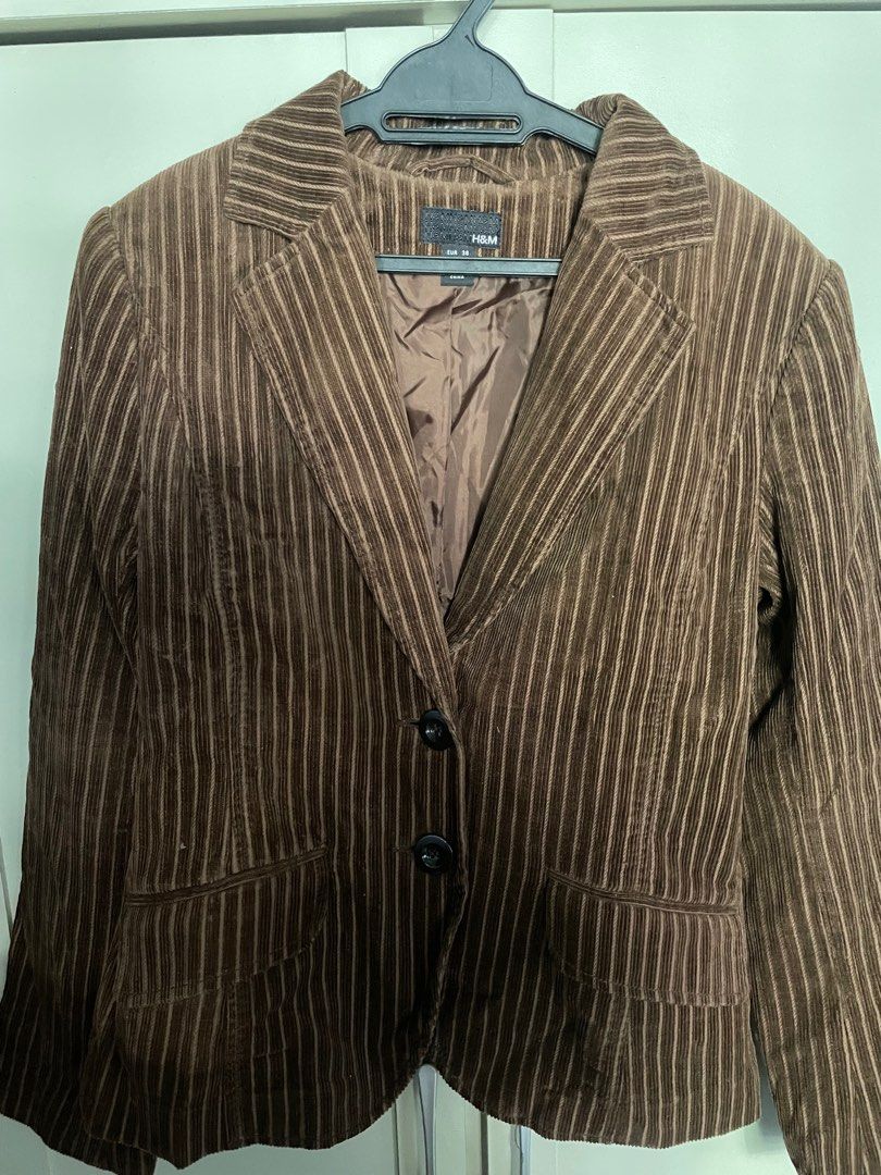 H M Blazer Women s Fashion Coats Jackets and Outerwear on Carousell