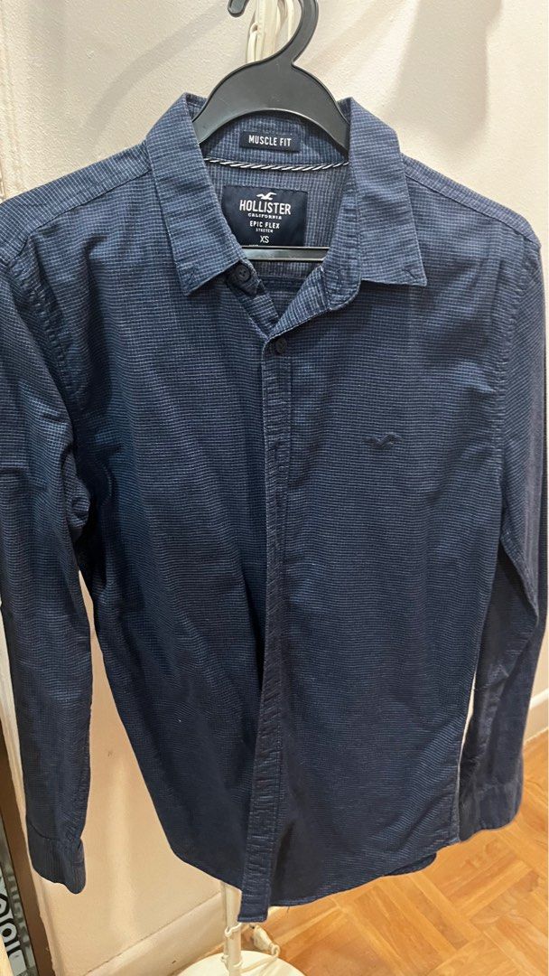 Hollister muscle fit shirt on sale