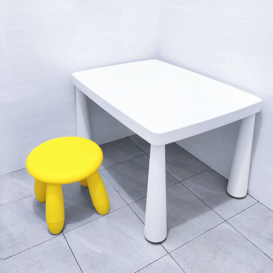 Mammut childrens table and chairs hotsell