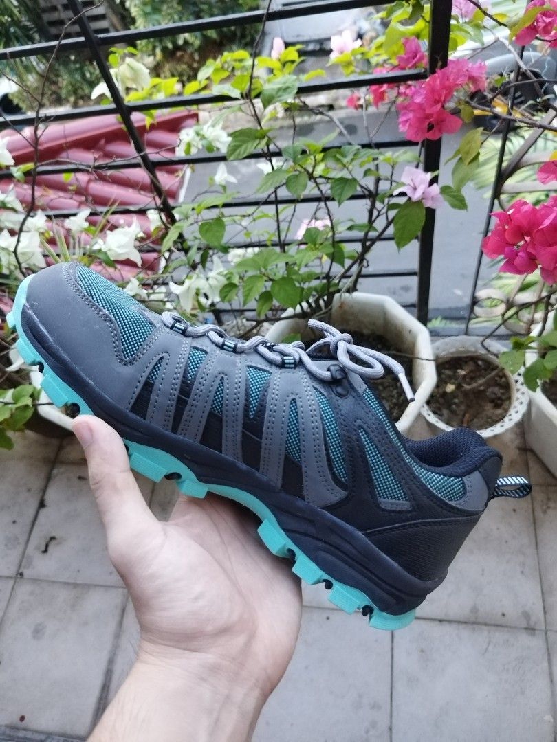 Khombu Shoes