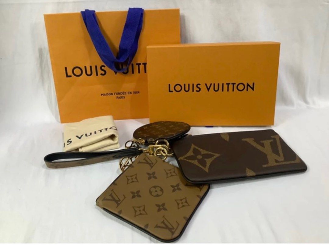 Authentic LOUIS VUITTON Trio Pouch Mono Reverse (Category: Luxury Bags & Wallets) located in Santa Rosa. Submitted by brandieshoppe (Listing ID 1275879450, Image 1). Description: ✅ Authentic original brand new ✅ Money Back guaranteed if proven fake ✅ From Japan auction ✅ Brand new ✅ Message us for more details.