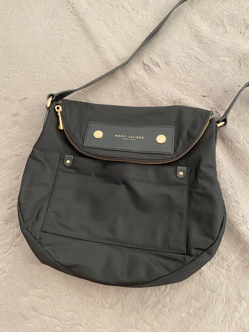 Marc Jacobs Preppy Nylon Natasha Crossbody Bag in Black Women s