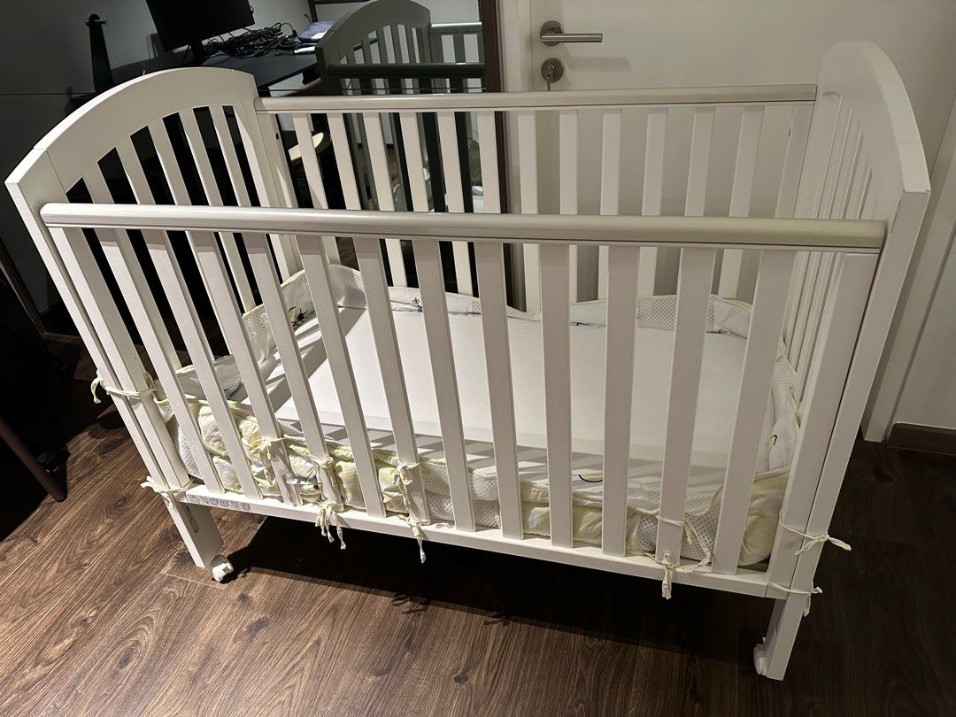 Mothercare baby cot on wheels with waterproof mattress Babies