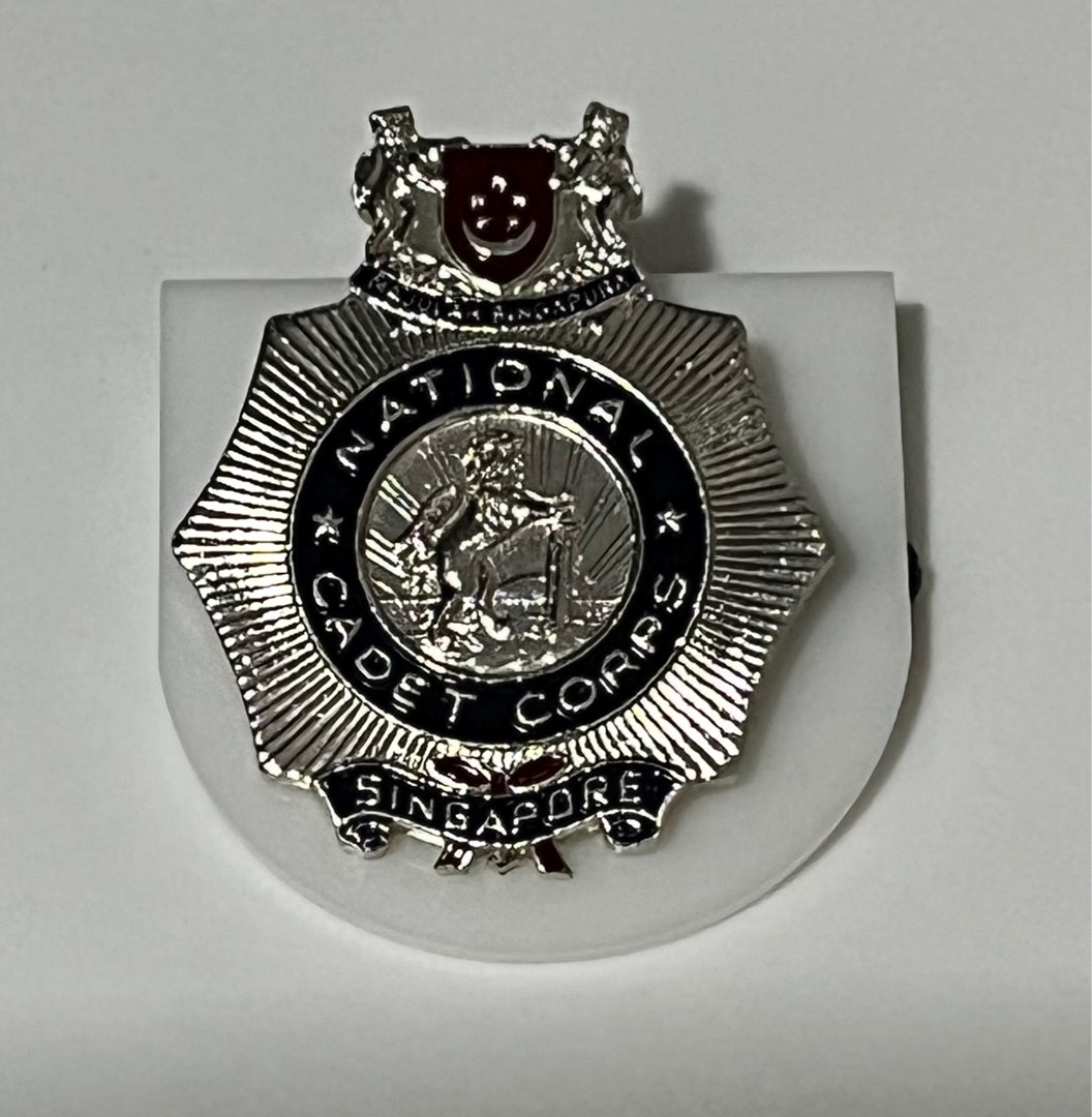 NCC beret crest, Women's Fashion, Jewelry & Organisers, Brooches on