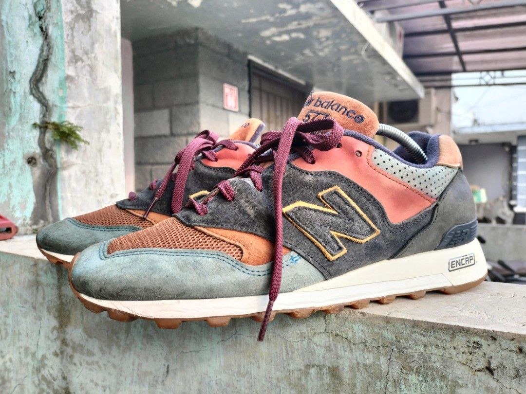 New Balance 577 made In England Fesyen Pria Sepatu Sneakers di Carousell