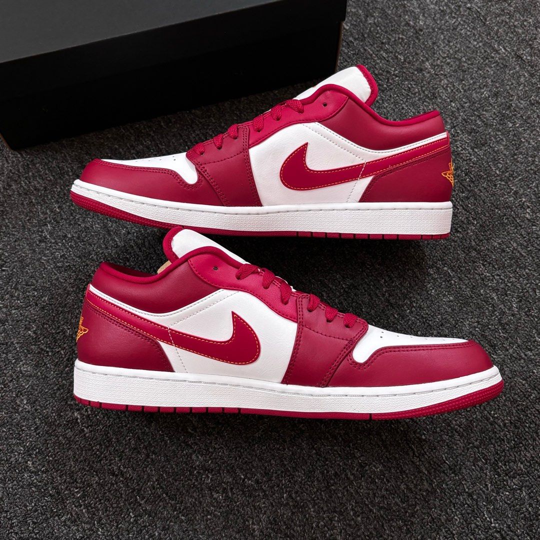 aj1 metalic red