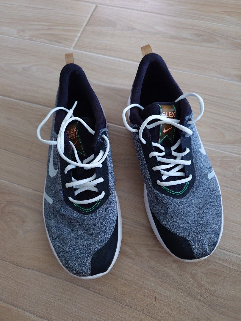 Nike Flex Exp 8