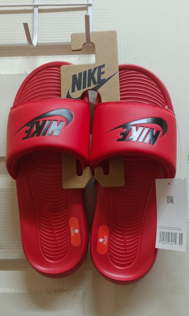 Mens red sales nike flip flops