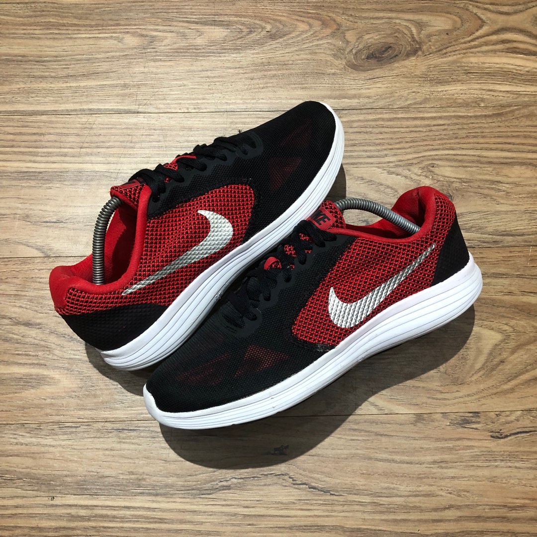 Nike revolution 2024 3 red black