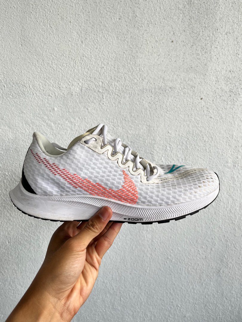 Nike shop rival fly