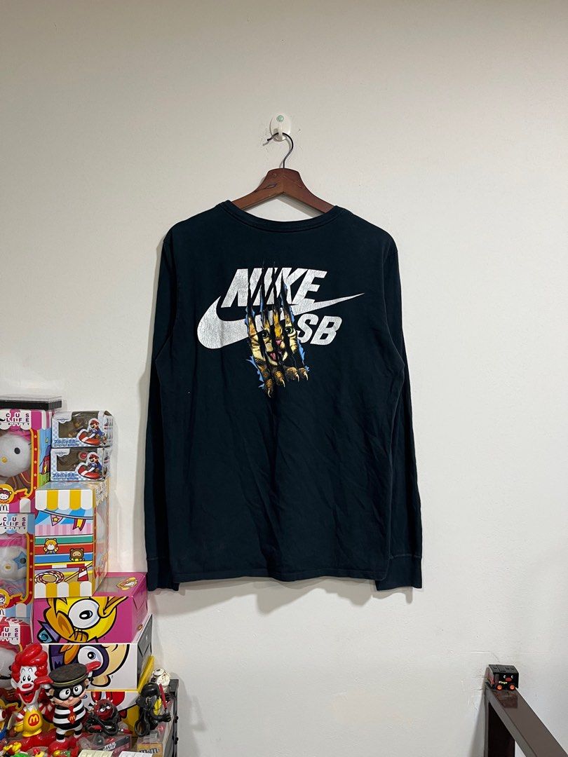 Nike sb cat scratch long sleeve top