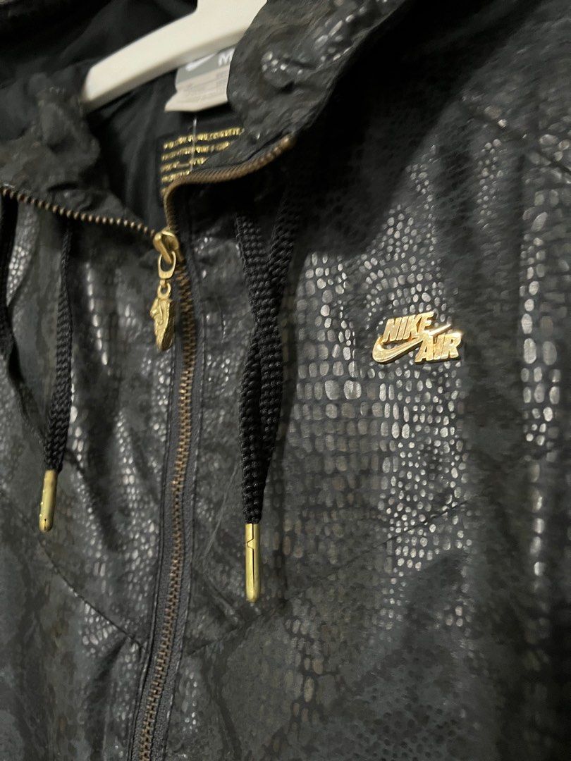 Gold nike windrunner outlet
