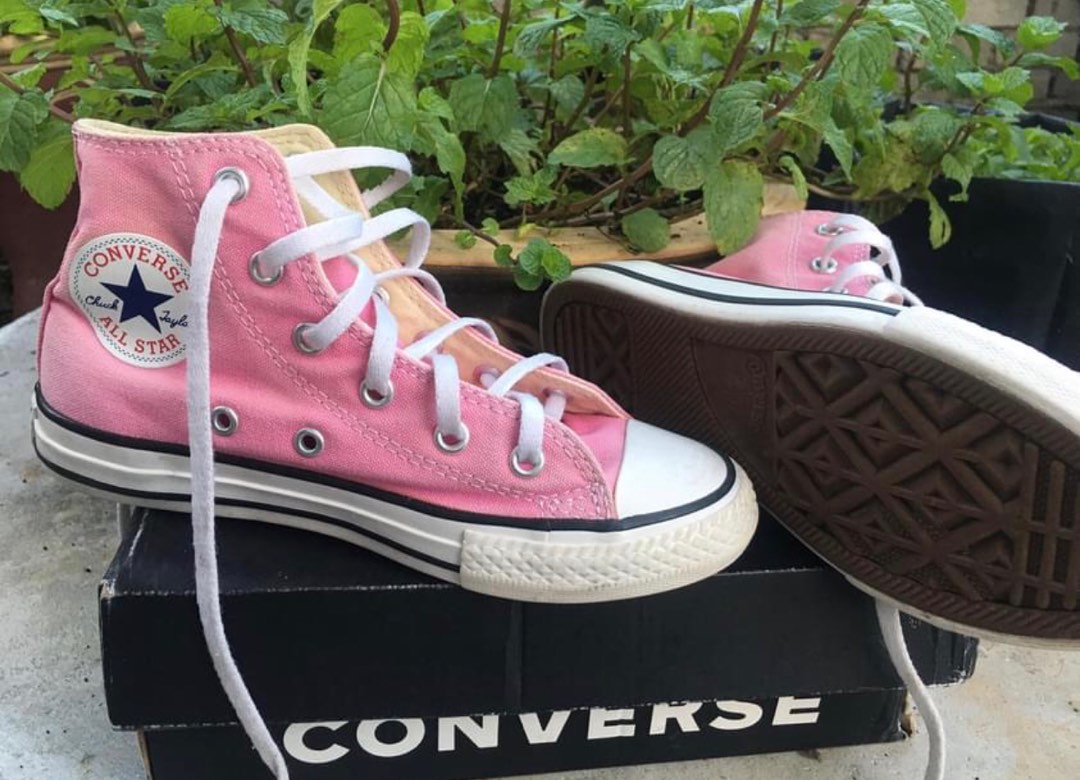 Butik kasut converse store