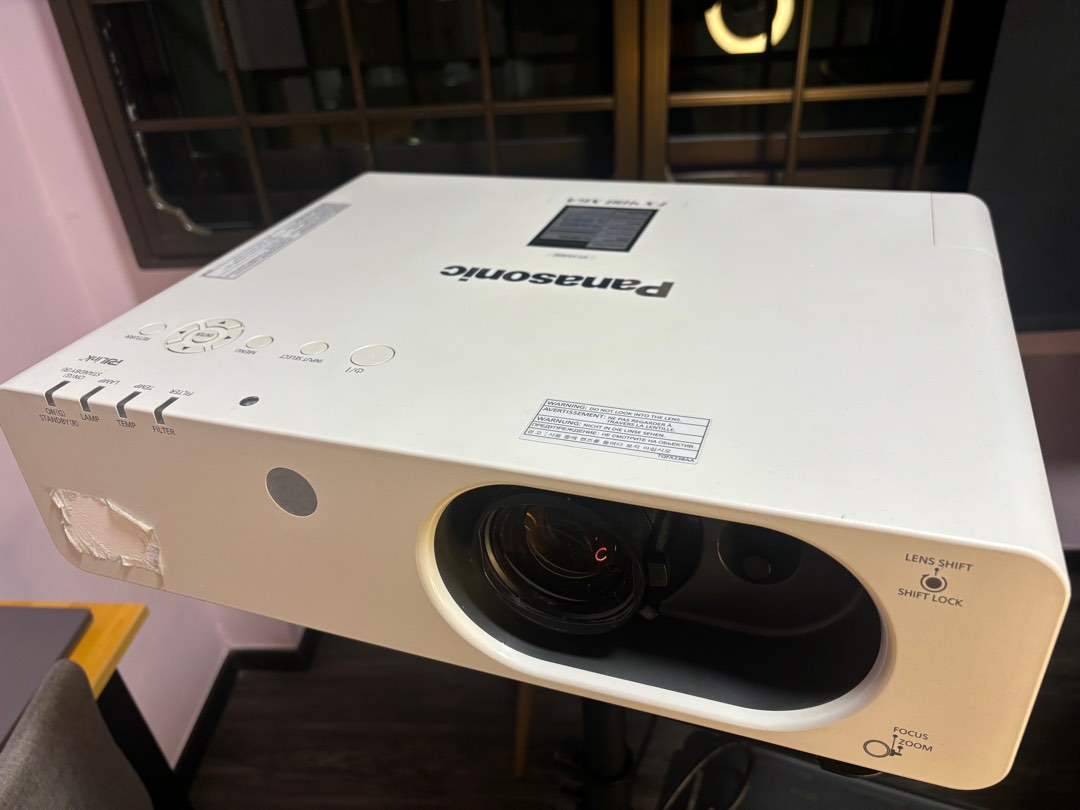 Panasonic PTFX400 projector with Stand., TV & Home Appliances, TV