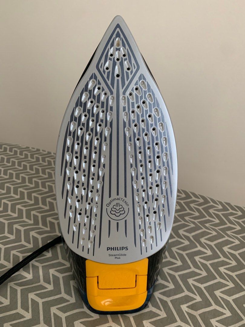 Philips Azur Advanced steam iron with optimalTempTechnology, TV & Home