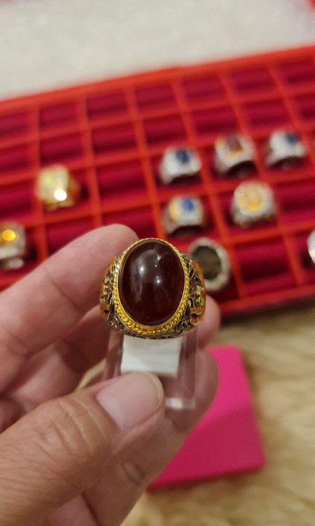 Red garnet on sale gold ring