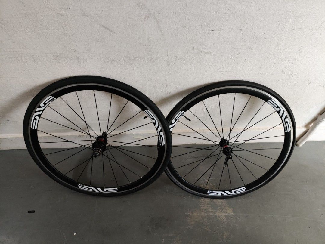 Road bike wheelset, Sports Equipment, Bicycles & Parts, Bicycles on