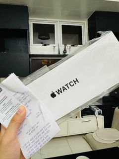 Sale or Swap Apple Watch SE 2nd Gen Starlight Sealed
