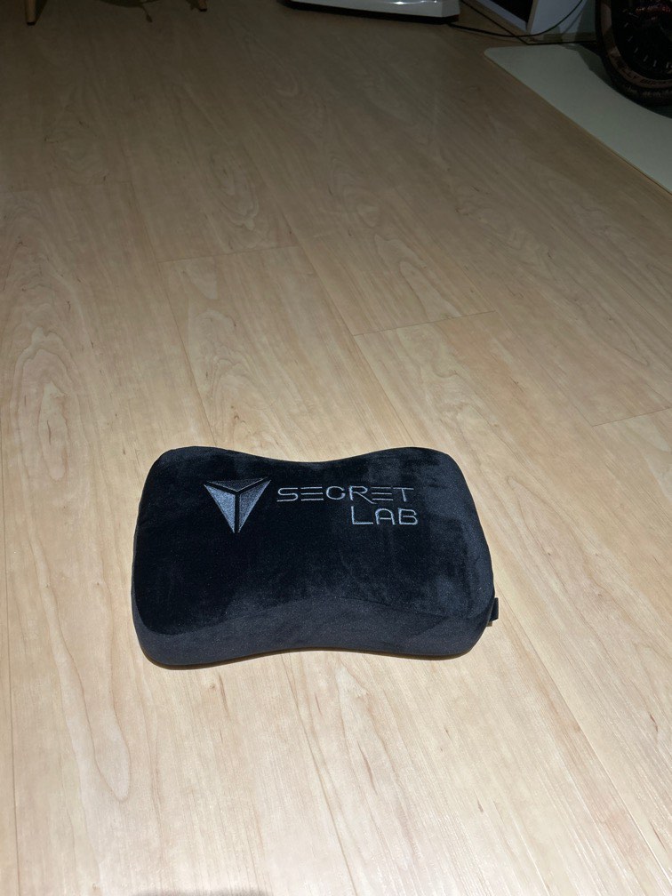 Secret lab magnetic foam pillow, Computers & Tech, Office & Business ...