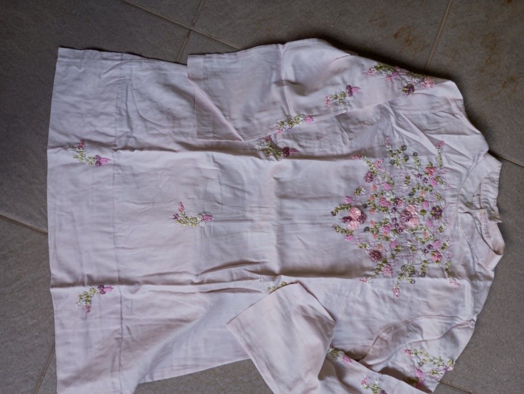 Set baju muslim, Fesyen Wanita, Muslim Fashion, Lainnya di Carousell