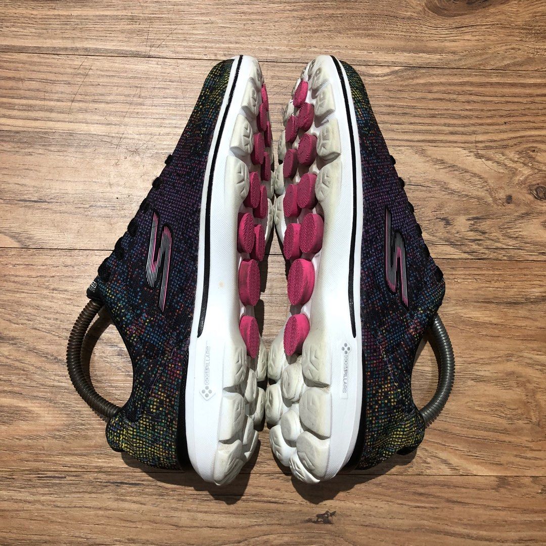 SKECHERS GO WALK 3 6uk Everything Else Others on Carousell