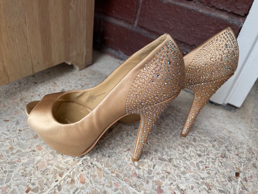 Steve Madden peep toe rhinestone heels size 7.5