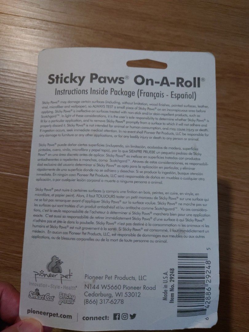 Sticky paws online on a roll