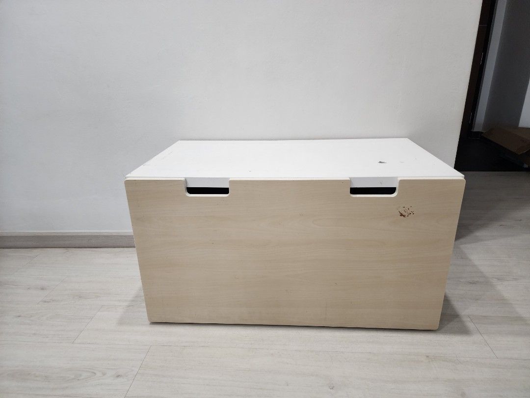 Stuva bench outlet