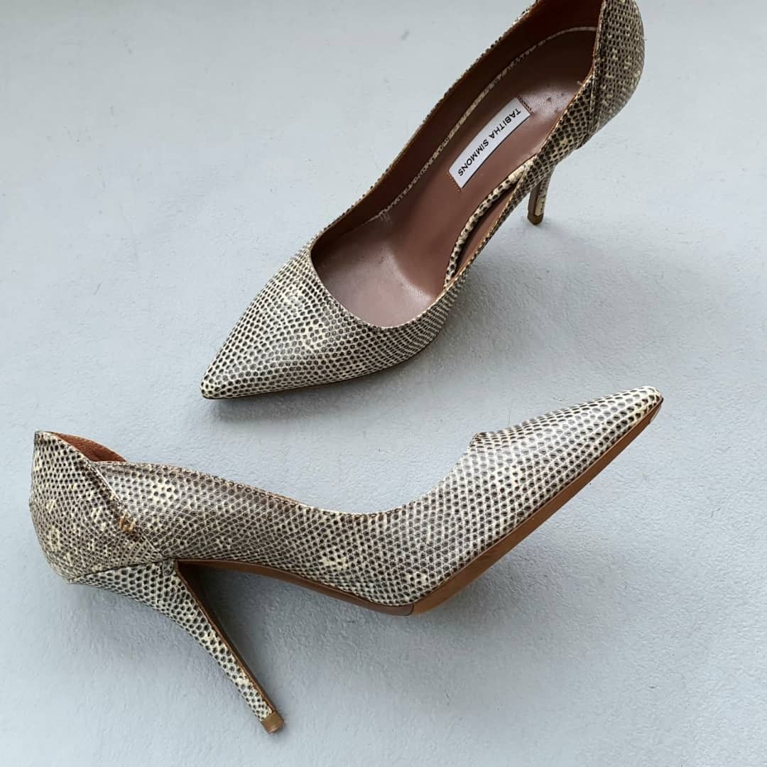 Tabitha hotsell simmons pumps