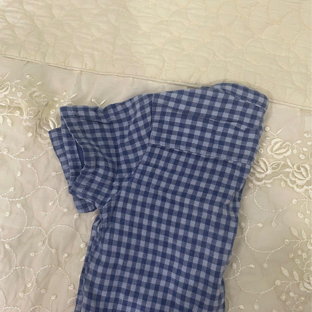 Tiny Button Shirt (Category: Babies & Kids Fashion) located in Alor Gajah. Submitted by _pinkcherry (Listing ID 1275769889, Image 3). Description: Good condition NO defect My son wore it at age 6.