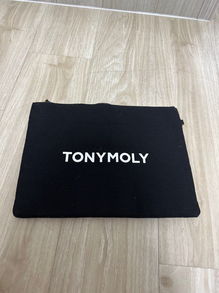 Moschino x tonymoly pouch shop
