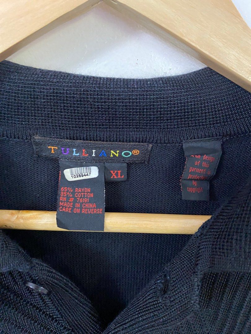 Tulliano sweaters store