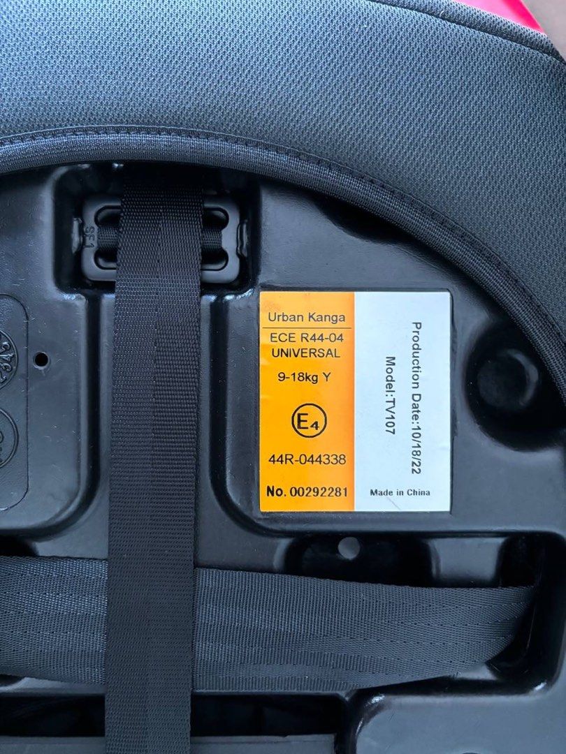 Urban Kanga portable foldable car seat, Babies & Kids, Going Out, Car