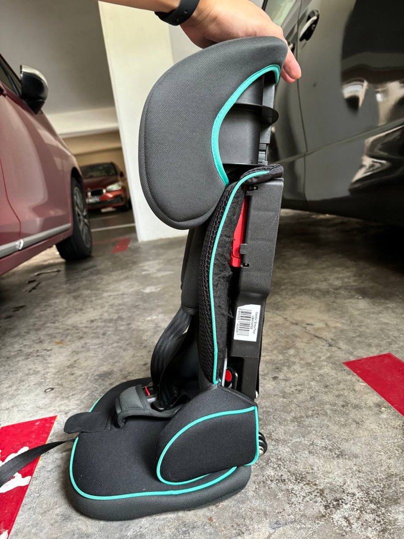 Urban Kanga portable foldable car seat, Babies & Kids, Going Out, Car