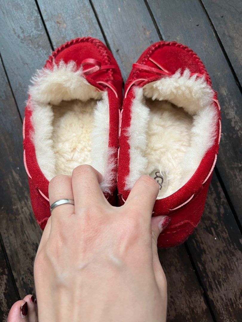 Ugg flats deals with fur