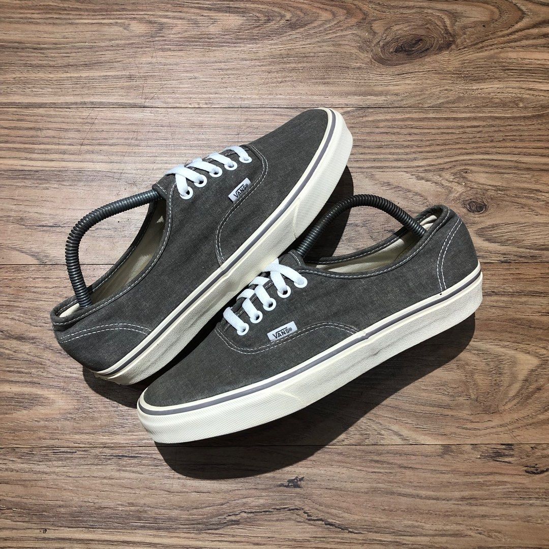 VANS AUTHENTIC 8.5uk Men s Fashion Footwear Sneakers on Carousell