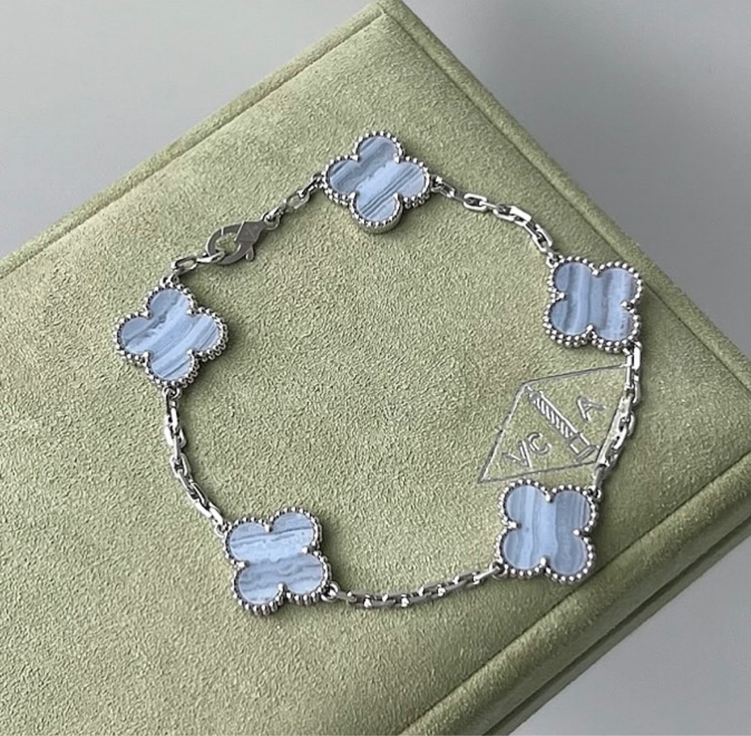 VCA Vintage Alhambra Bracelet Motifs White Gold/Chalcedony