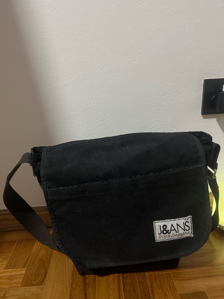 Dolce gabbana sling discount bag