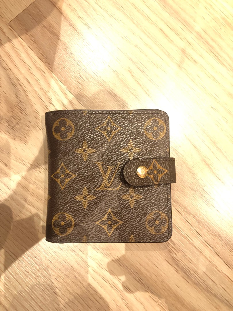 Vintage lv store wallet
