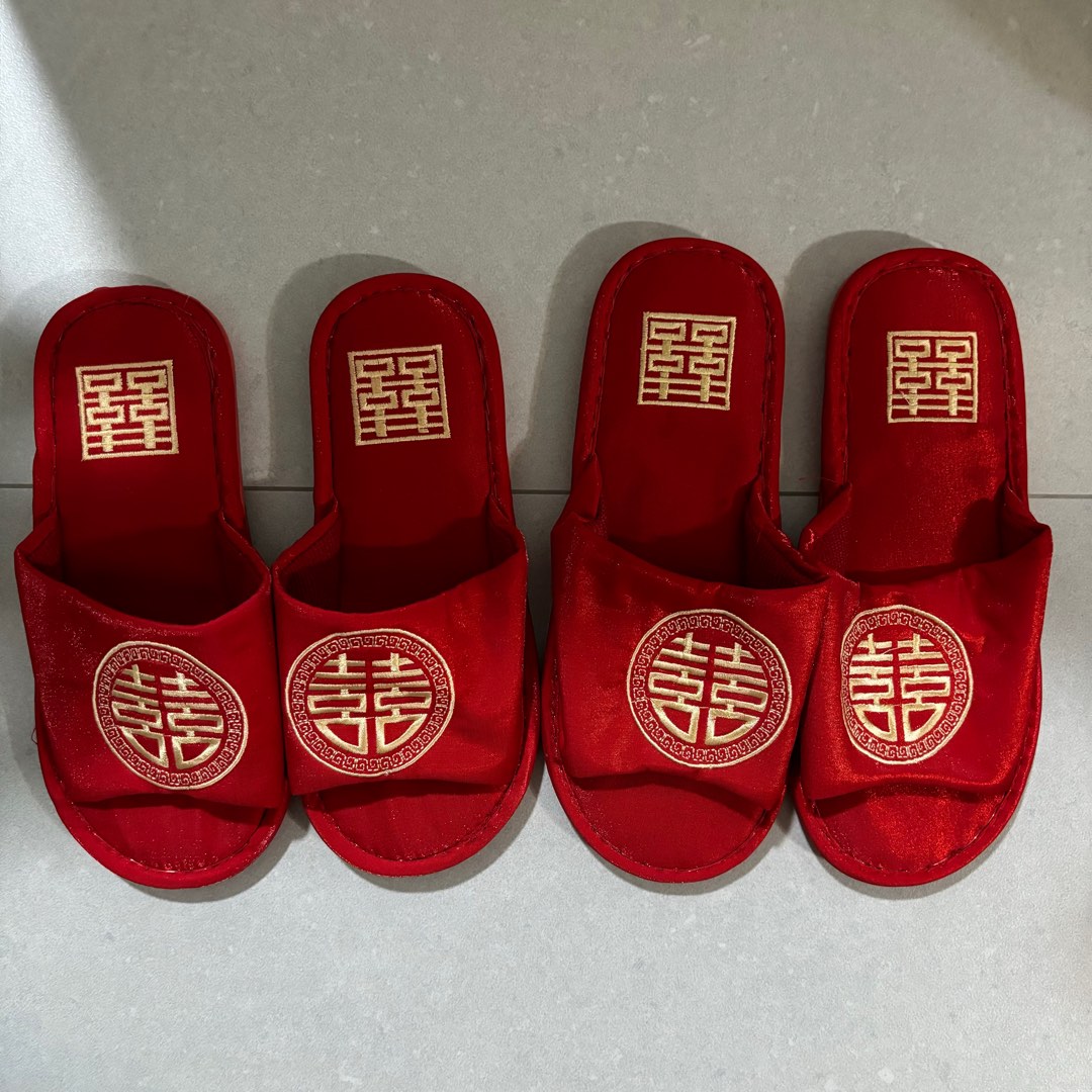 Red house slippers online