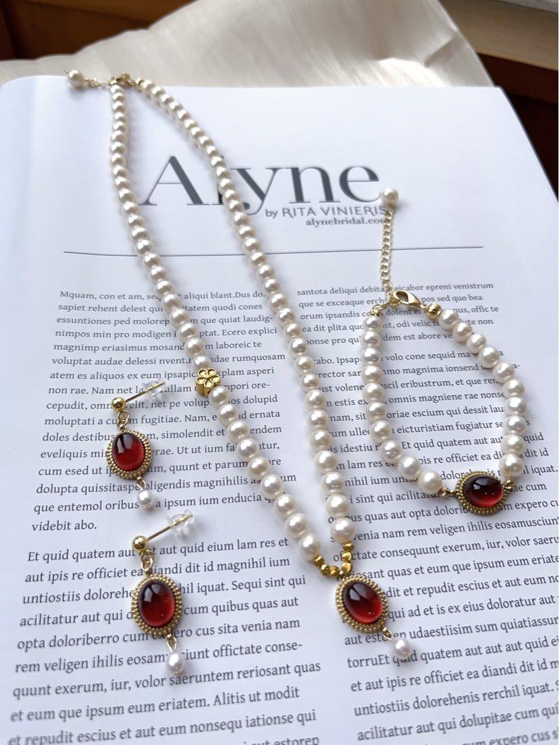 Red necklace and bracelet set outlet