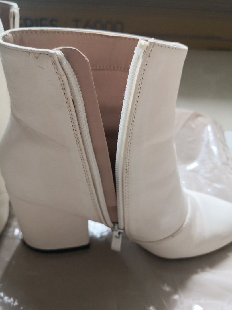 White boots hotsell size 3